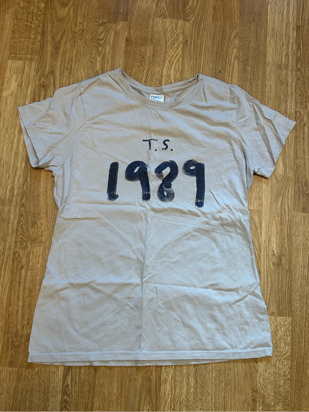 Taylor Swift  1989 Graphic Tee